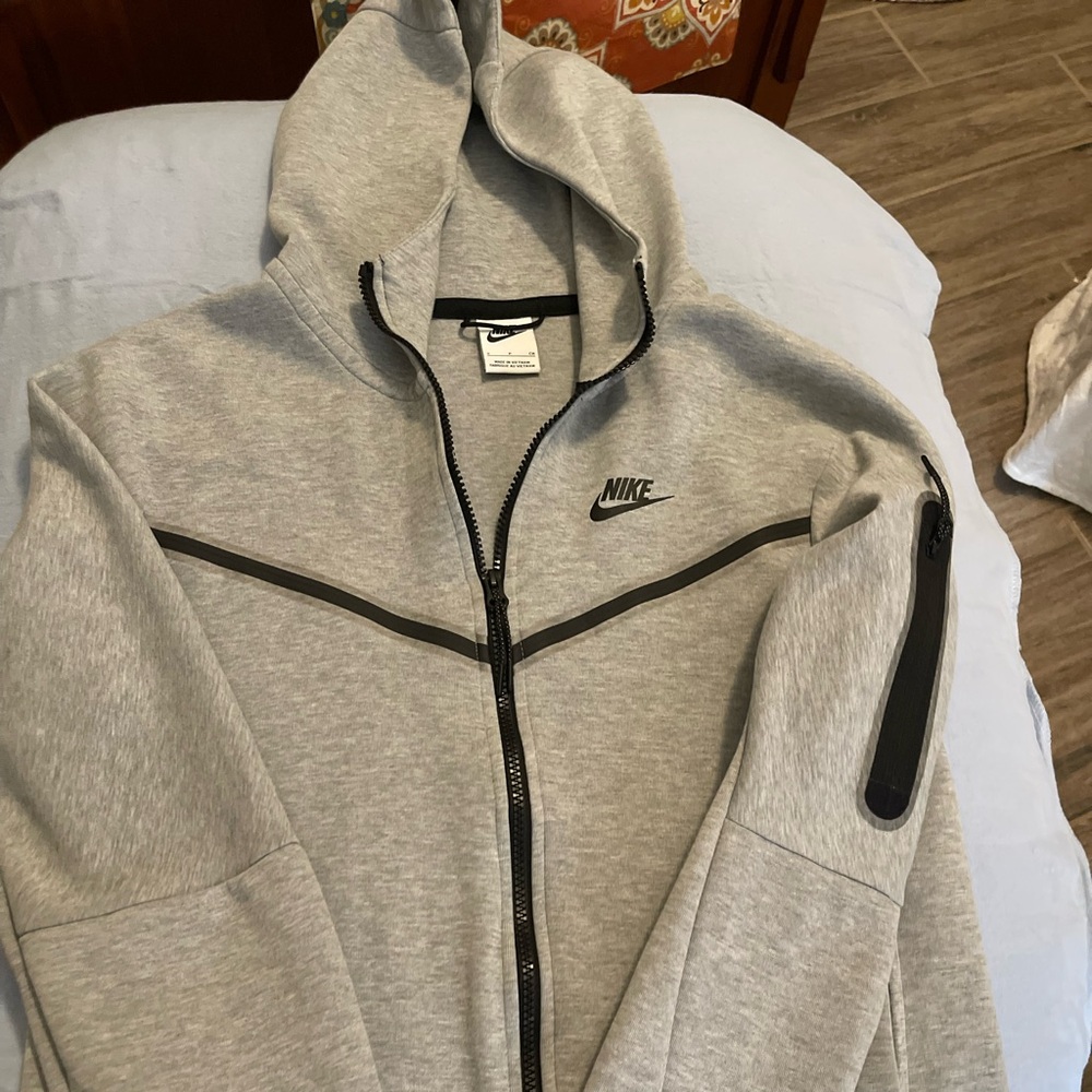 Nike Men’s Tech Fleece Full-Zip Windrunner Hoodie